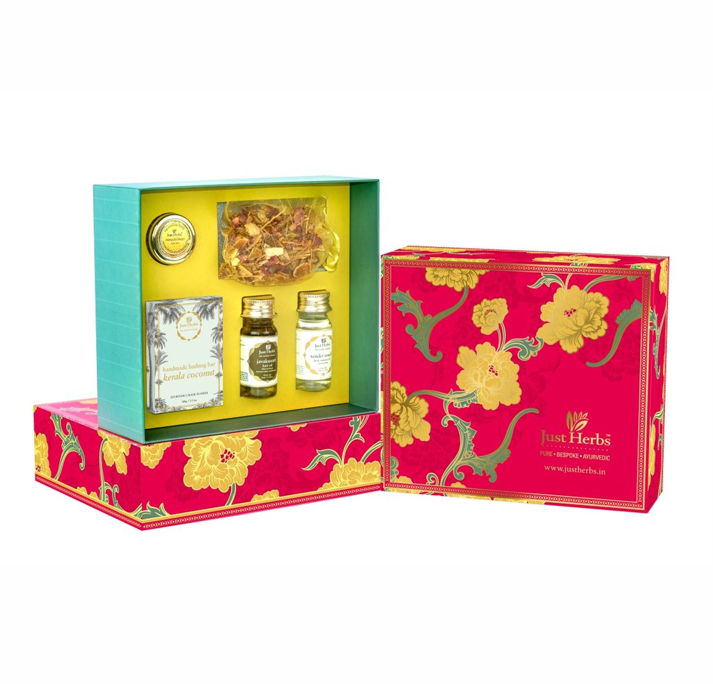 Travel Essential Gift Set