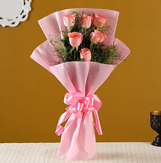 Delicate Love 6 Pink Roses Bunch