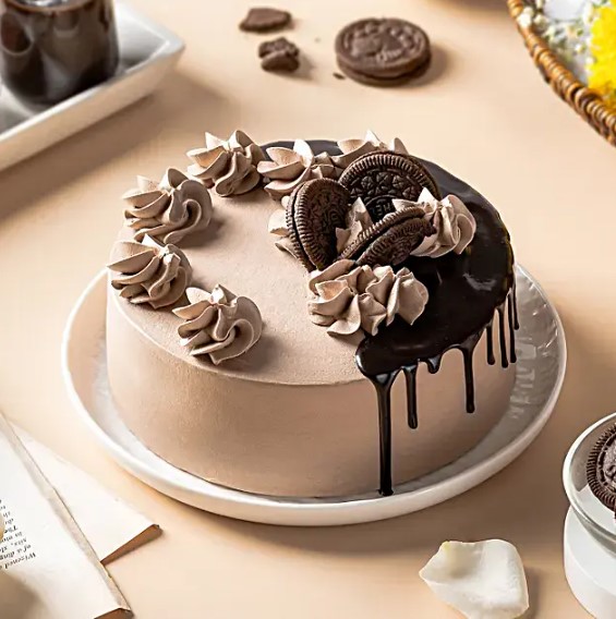 Chocolate Caramel Fudge Cake Half Kg