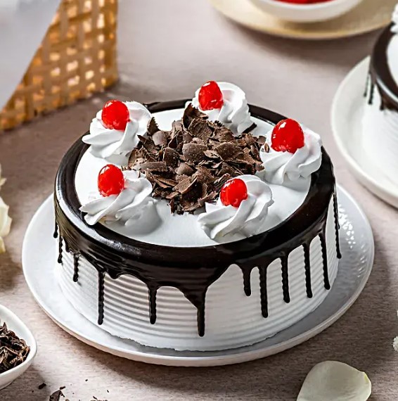 Black Forest Cake Half Kg